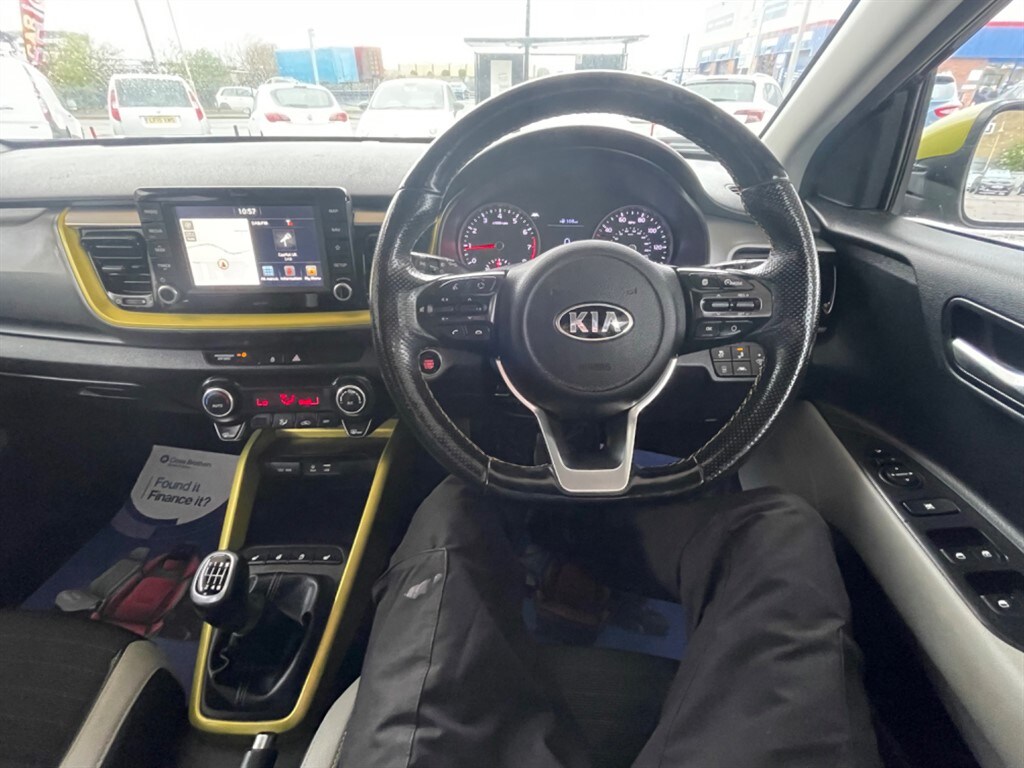 Used Kia Stonic 2017 for sale - 77848351: Photo 11