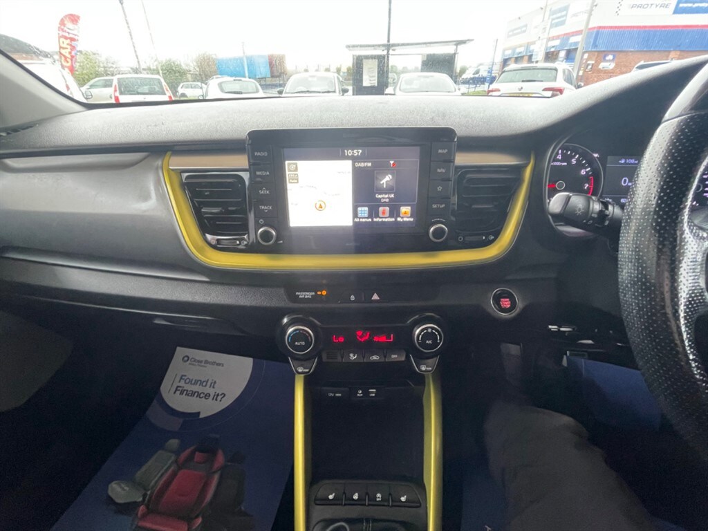 Used Kia Stonic 2017 for sale - 77848351: Photo 15