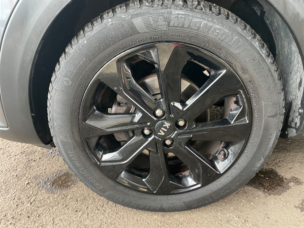 Used Kia Stonic 2017 for sale - 77848351: Photo 21