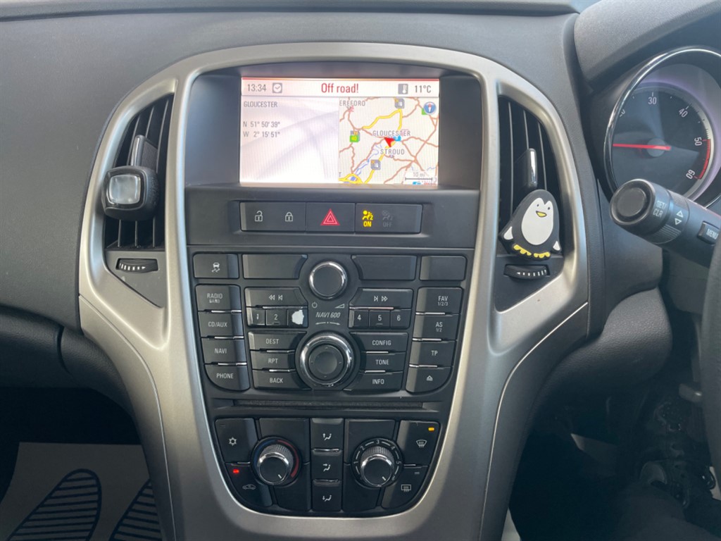 Used Vauxhall Astra 2012 for sale - 77005627: Photo 15