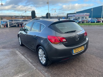 Used Vauxhall Astra 2012 for sale - 77005627: Photo