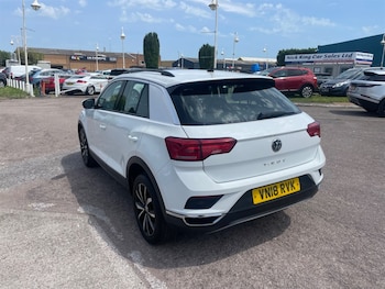 Used Volkswagen T-Roc 2018 for sale - 78973876: Photo
