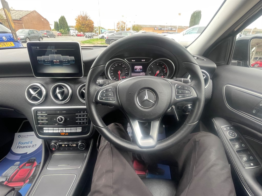 Used Mercedes-Benz A-Class 2016 for sale - 76302558: Photo 11