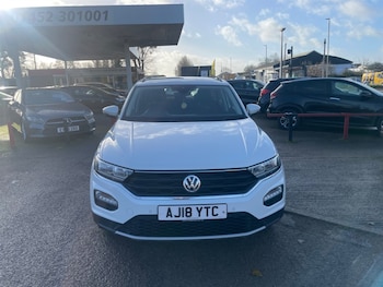 Used Volkswagen T-Roc 2018 for sale - 76894970: Photo