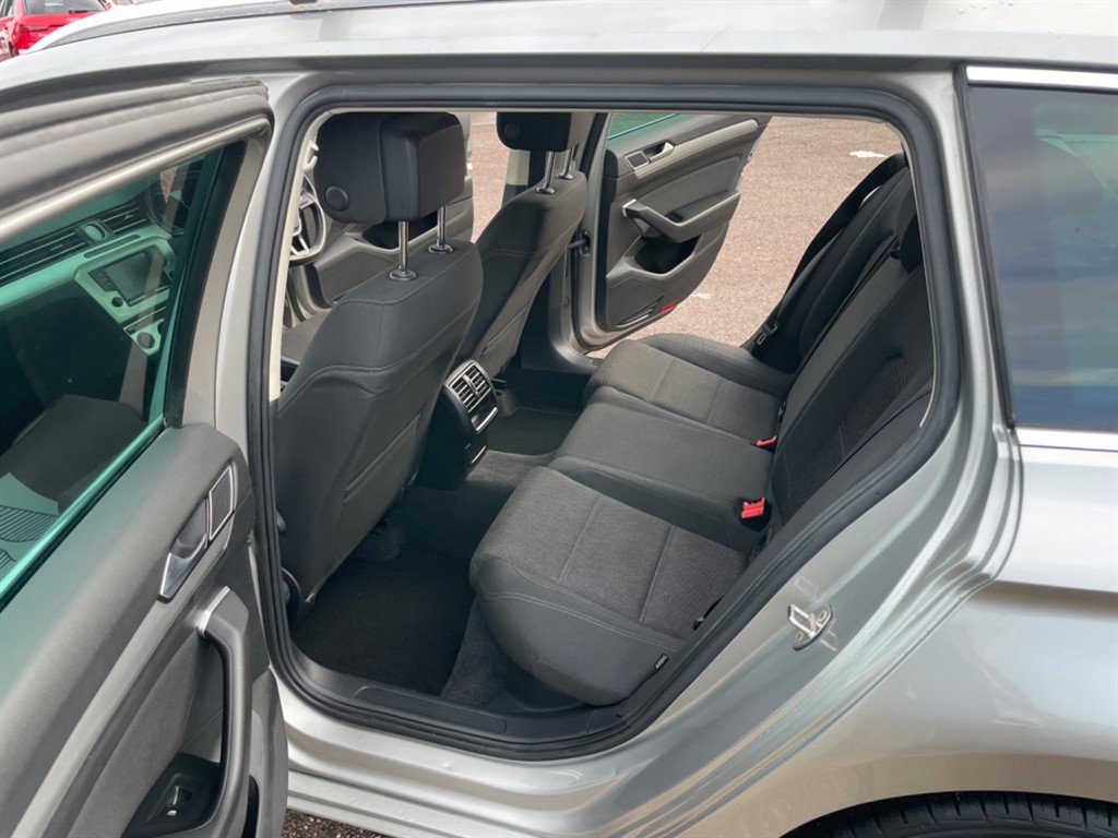 Used Volkswagen Passat 2015 for sale - 76960398: Photo 10