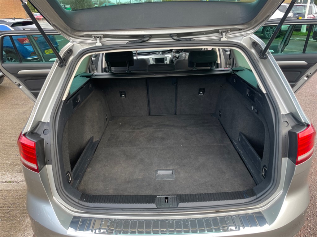 Used Volkswagen Passat 2015 for sale - 76960398: Photo 12