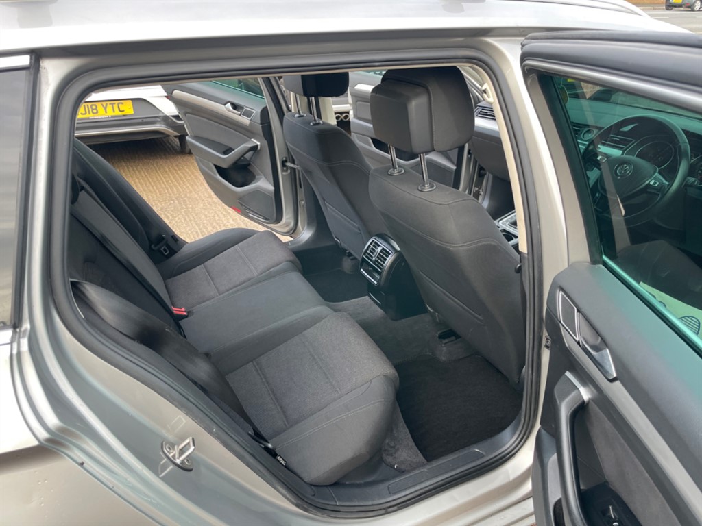 Used Volkswagen Passat 2015 for sale - 76960398: Photo 8