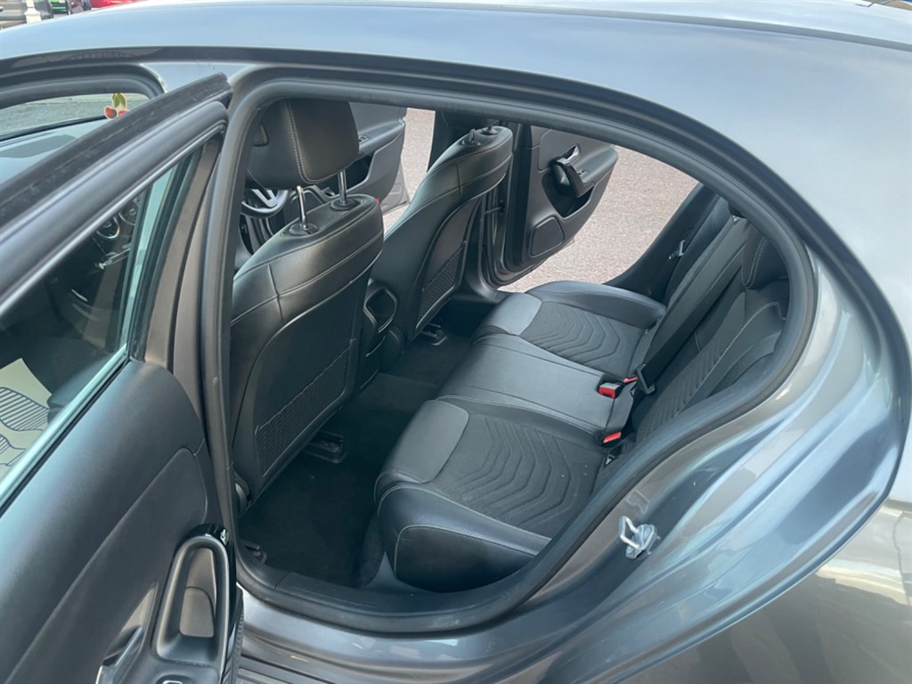 Used Mercedes-Benz A-Class 2018 for sale - 76738563: Photo 10