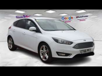 2017 - 1.0 T EcoBoost Titanium 5-Door