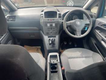Used Vauxhall Zafira 2005 for sale - 74450736: Photo