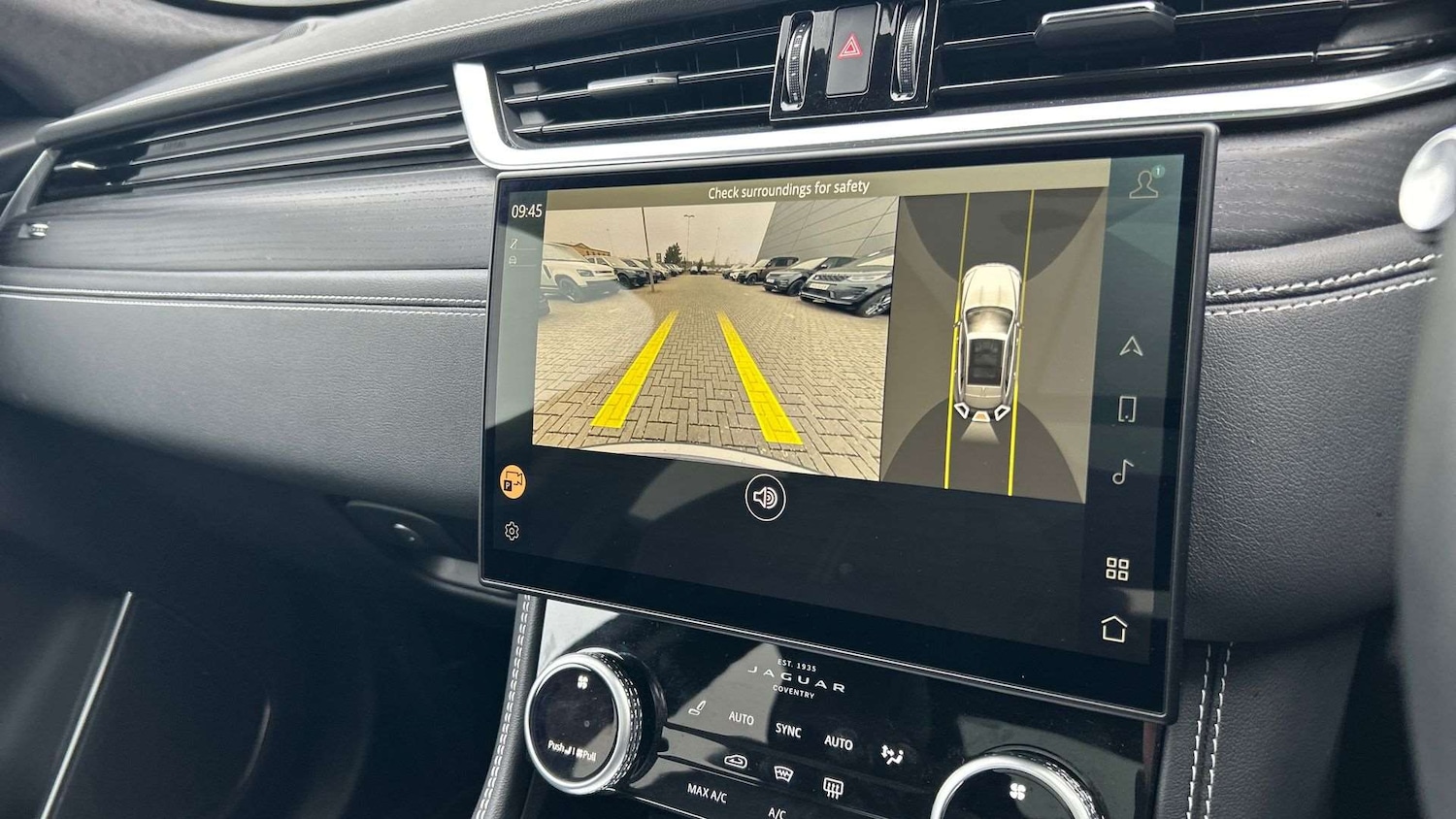 Used Jaguar F-Pace 2024 for sale - 77772379: Photo 12