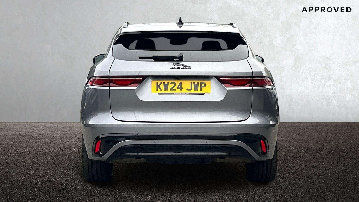 Used Jaguar F-Pace 2024 for sale - 77772379: Photo 6