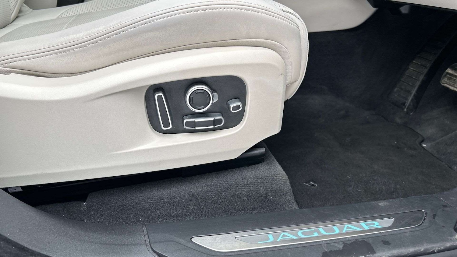 Used Jaguar F-Pace 2024 for sale - 77123333: Photo 23