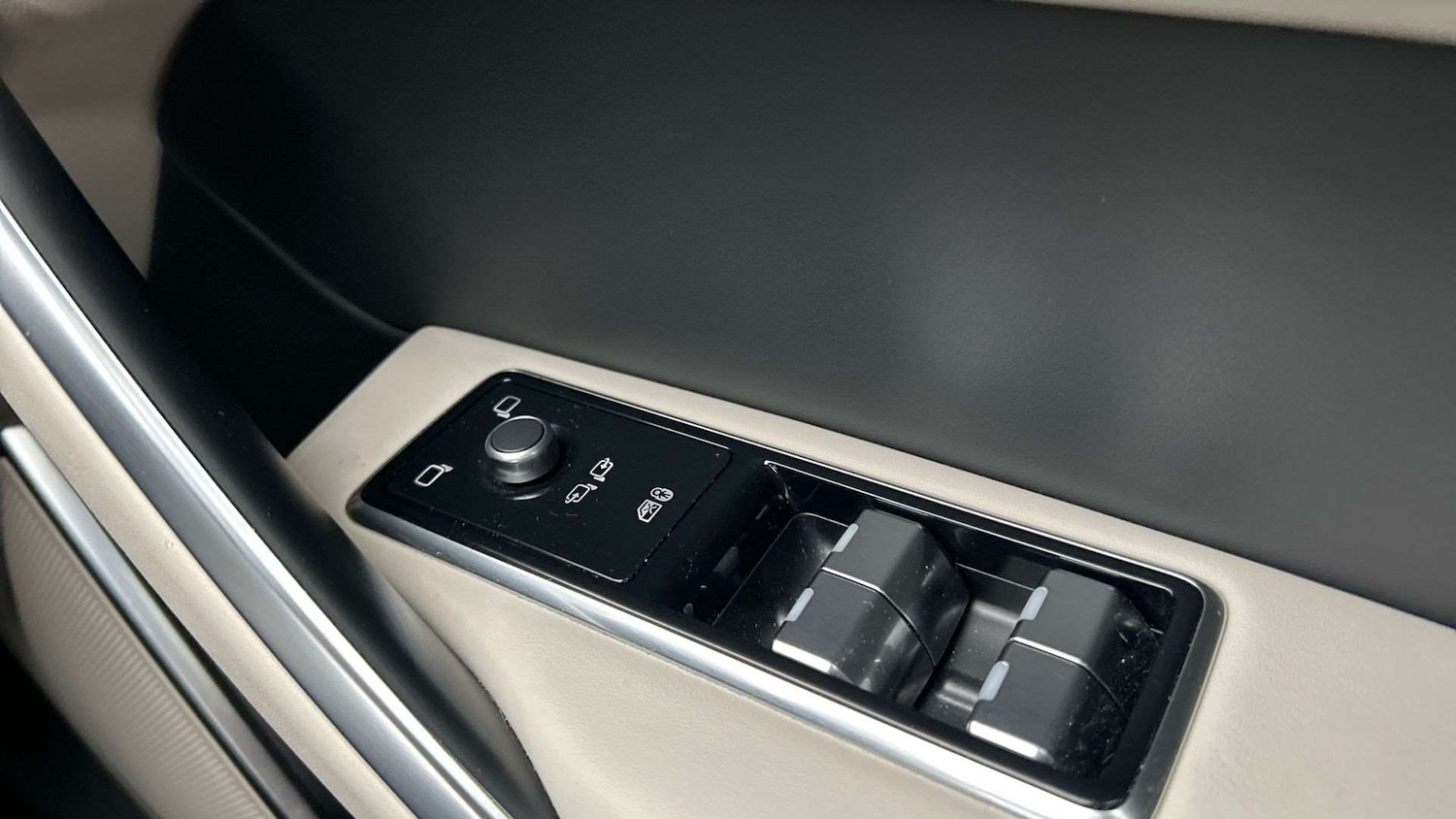 Used Jaguar F-Pace 2024 for sale - 77123333: Photo 33