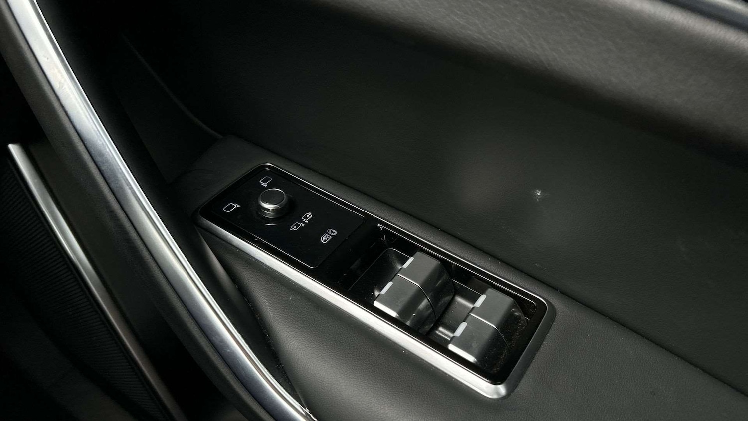 Used Jaguar F-Pace 2023 for sale - 77827381: Photo 32