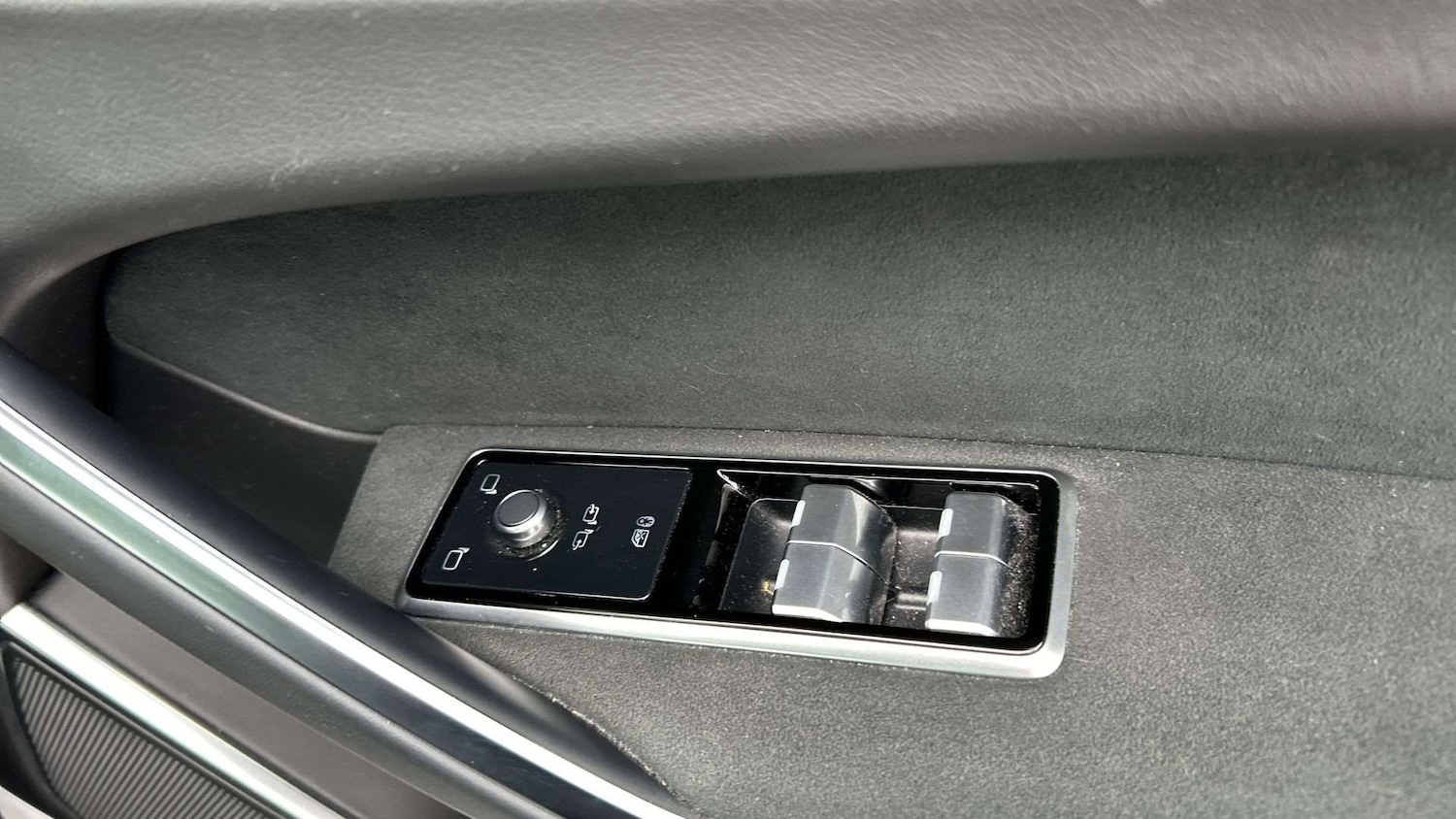 Used Jaguar F-Pace 2024 for sale - 76460301: Photo 32