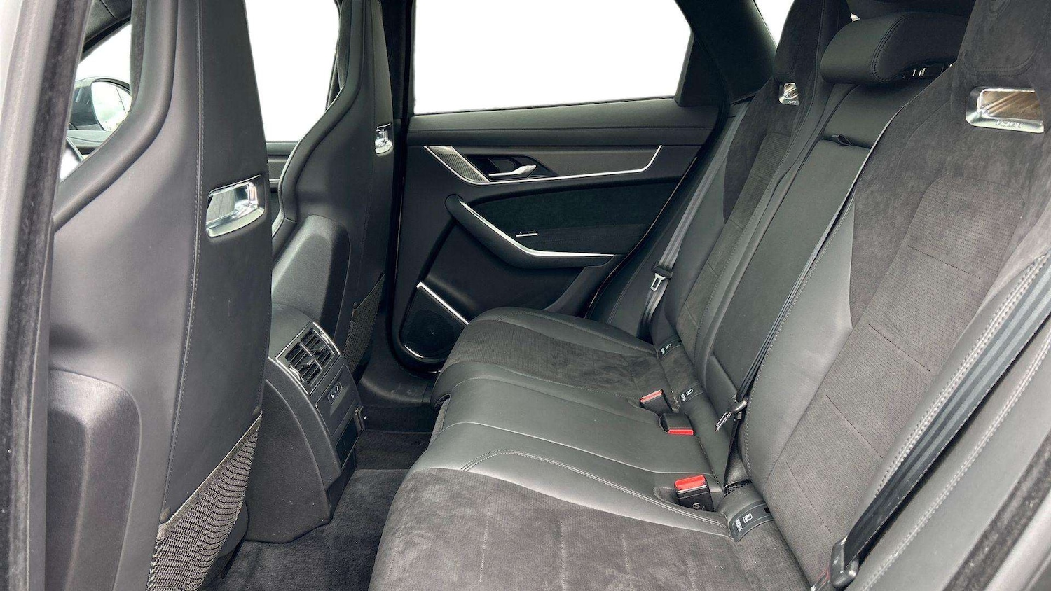 Used Jaguar F-Pace 2024 for sale - 76460301: Photo 4