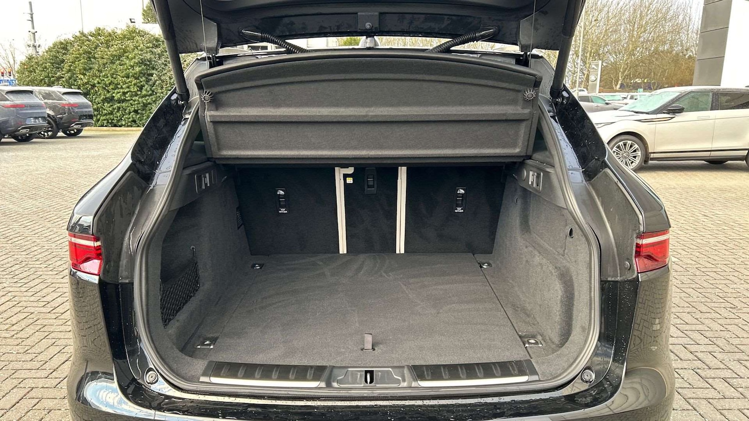 Used Jaguar F-Pace 2023 for sale - 77123295: Photo 10