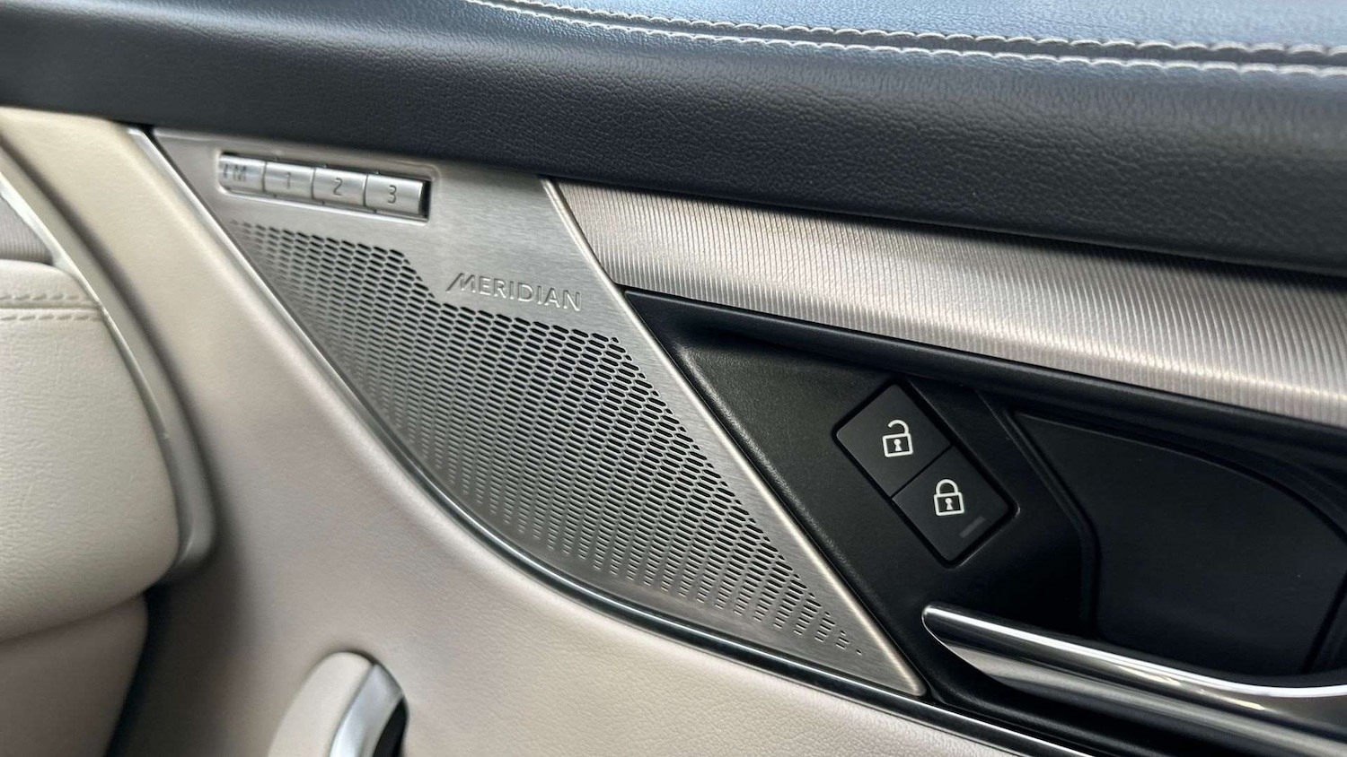 Used Jaguar F-Pace 2023 for sale - 77123295: Photo 32