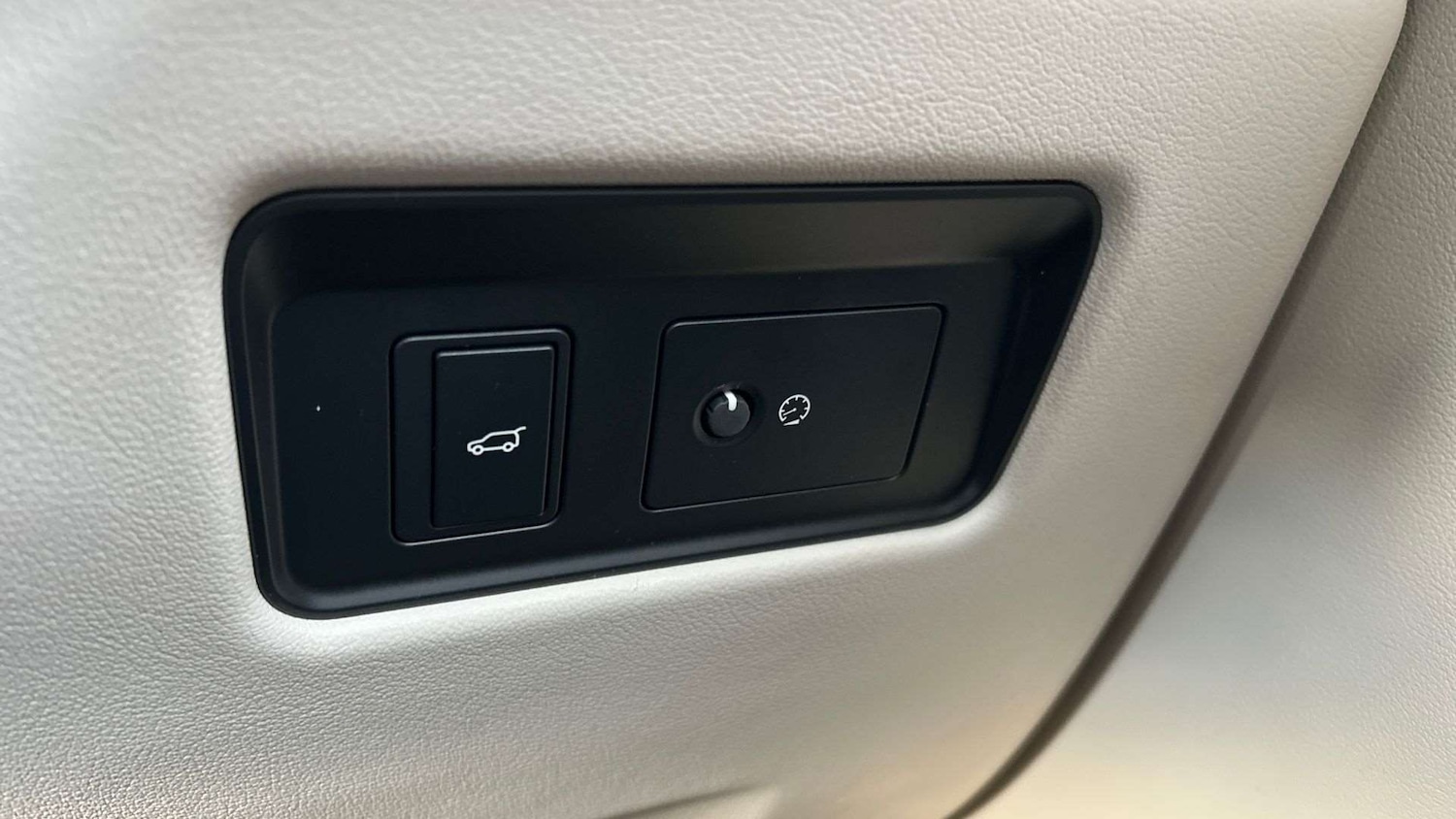 Used Jaguar F-Pace 2023 for sale - 77123295: Photo 34