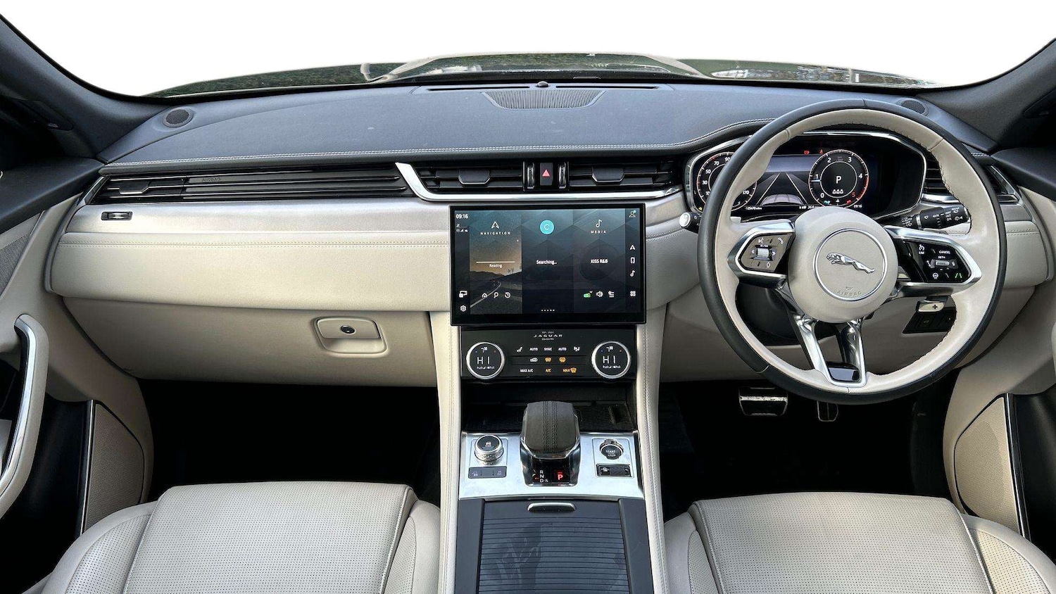 Used Jaguar F-Pace 2023 for sale - 77123295: Photo 9