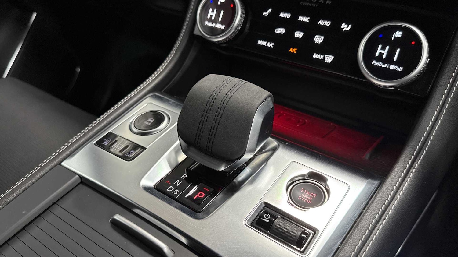 Used Jaguar F-Pace 2023 for sale - 76460240: Photo 13