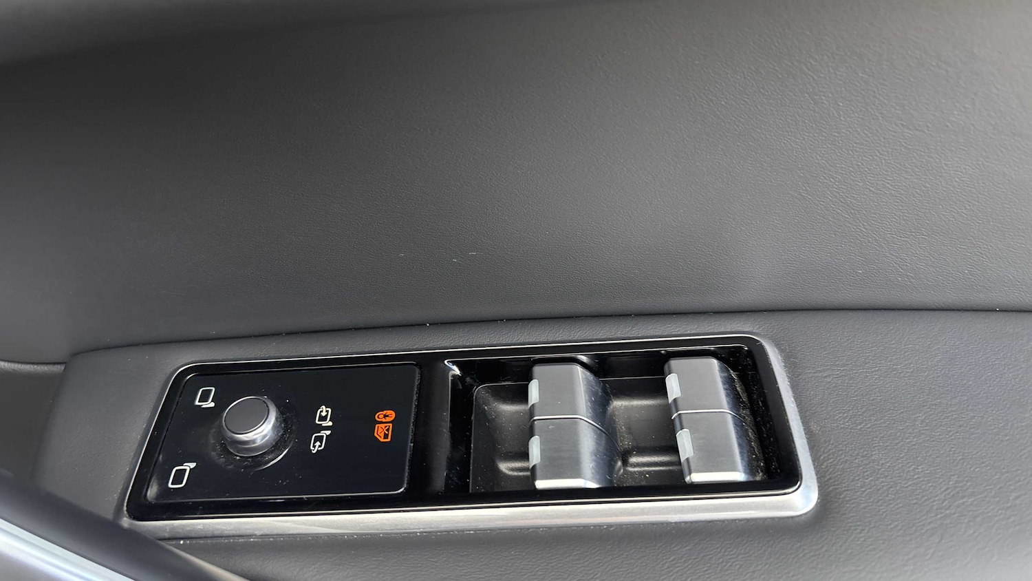 Used Jaguar F-Pace 2023 for sale - 76460240: Photo 25