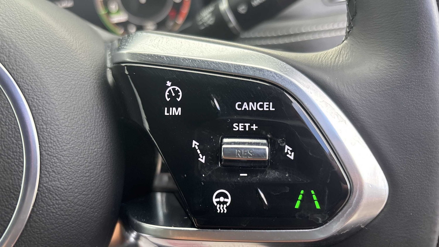 Used Jaguar F-Pace 2023 for sale - 76460240: Photo 35