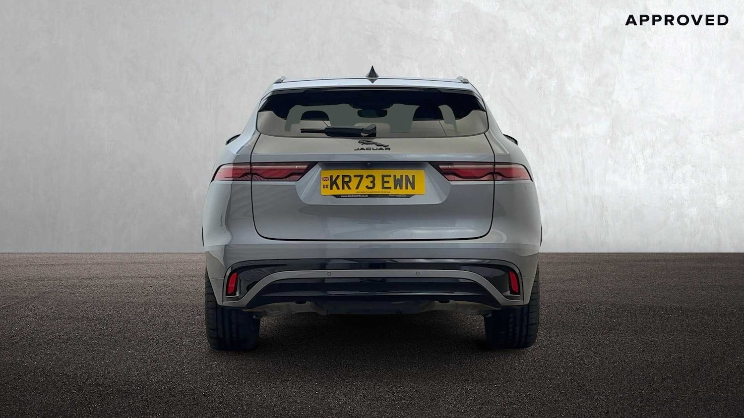 Used Jaguar F-Pace 2023 for sale - 76460240: Photo 6