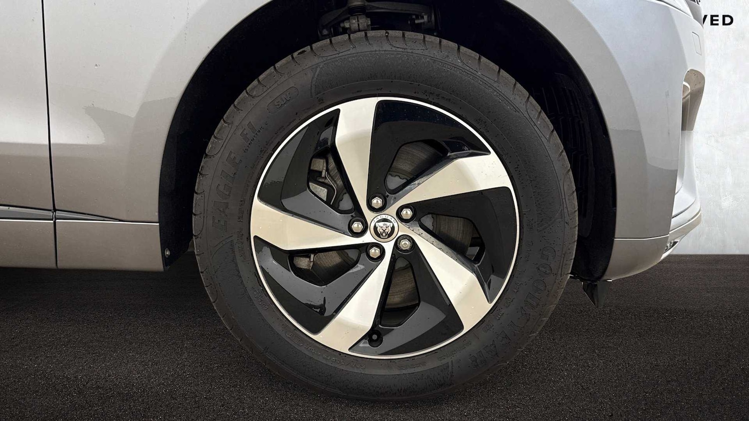 Used Jaguar F-Pace 2023 for sale - 76460240: Photo 8