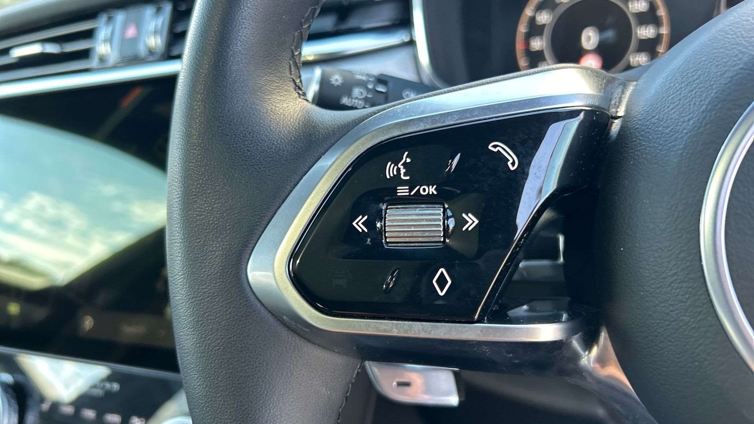 Used Jaguar F-Pace 2023 for sale - 76460513: Photo 33