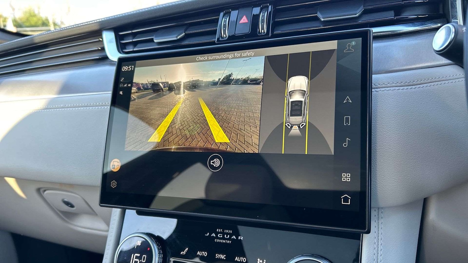 Used Jaguar F-Pace 2023 for sale - 76916195: Photo 12