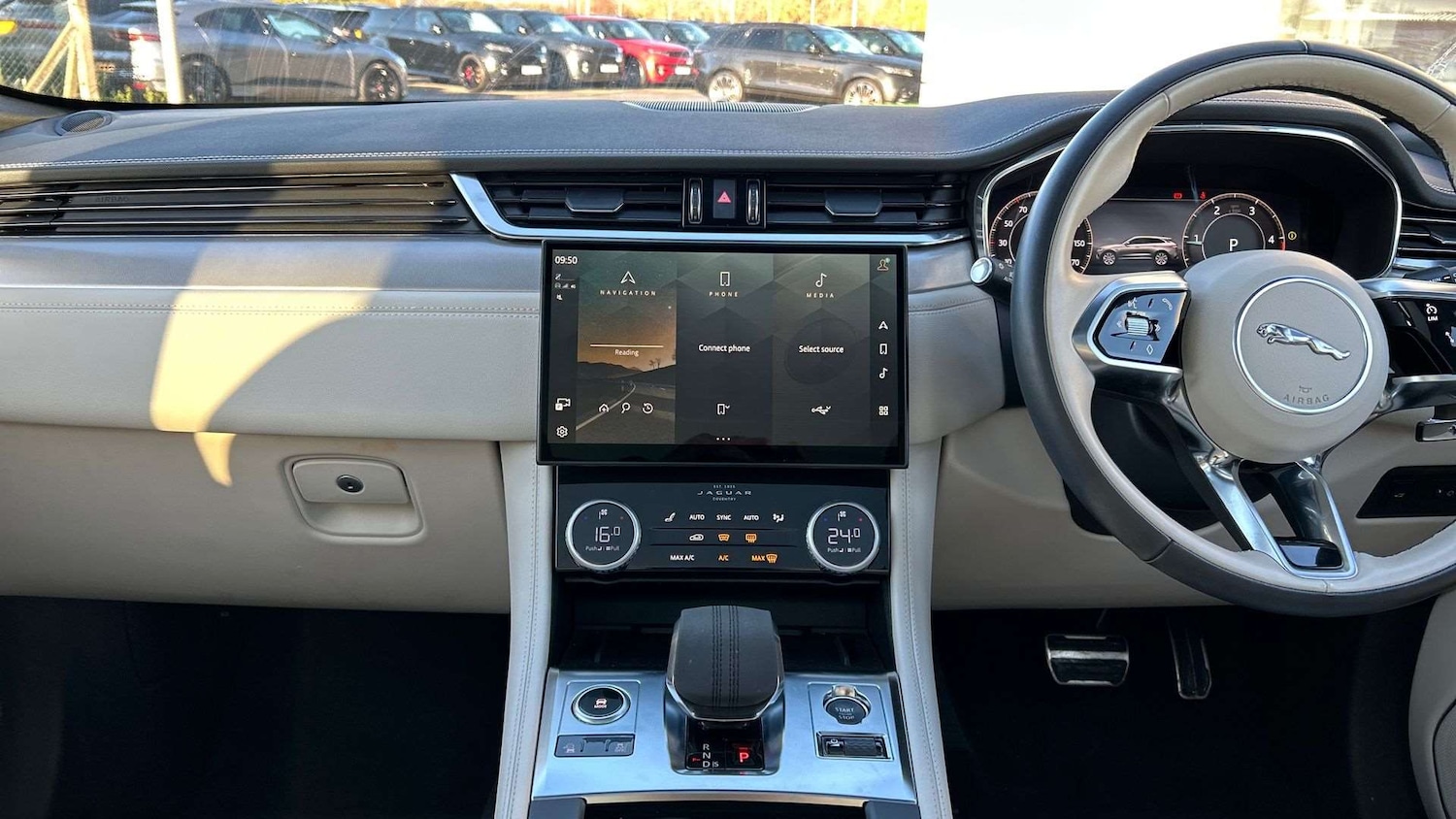 Used Jaguar F-Pace 2023 for sale - 76916195: Photo 14