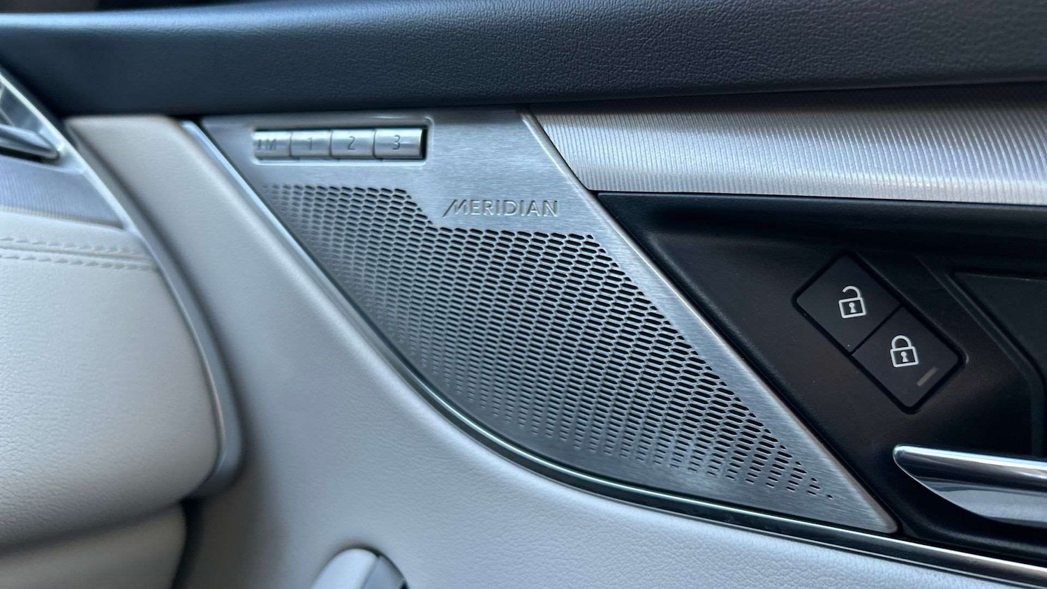 Used Jaguar F-Pace 2023 for sale - 76916195: Photo 33