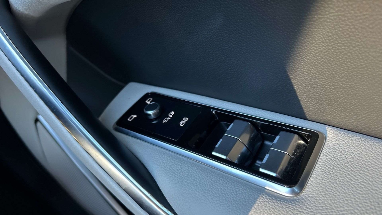 Used Jaguar F-Pace 2023 for sale - 76916195: Photo 34