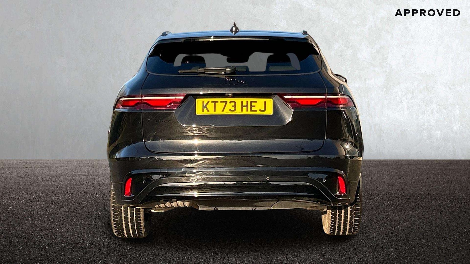 Used Jaguar F-Pace 2023 for sale - 76916195: Photo 6