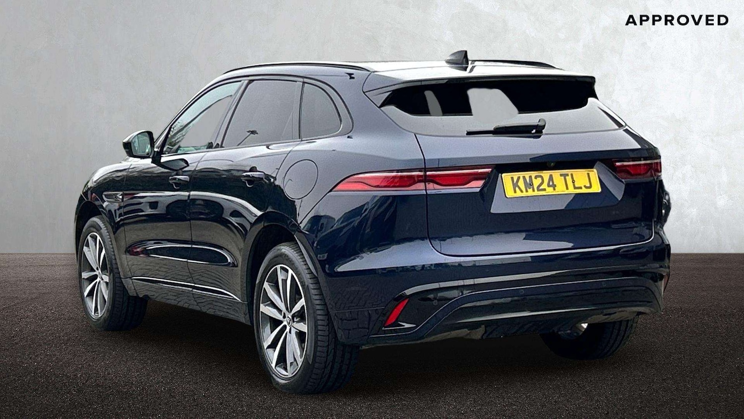 Used Jaguar F-Pace 2024 for sale - 77772312: Photo 2