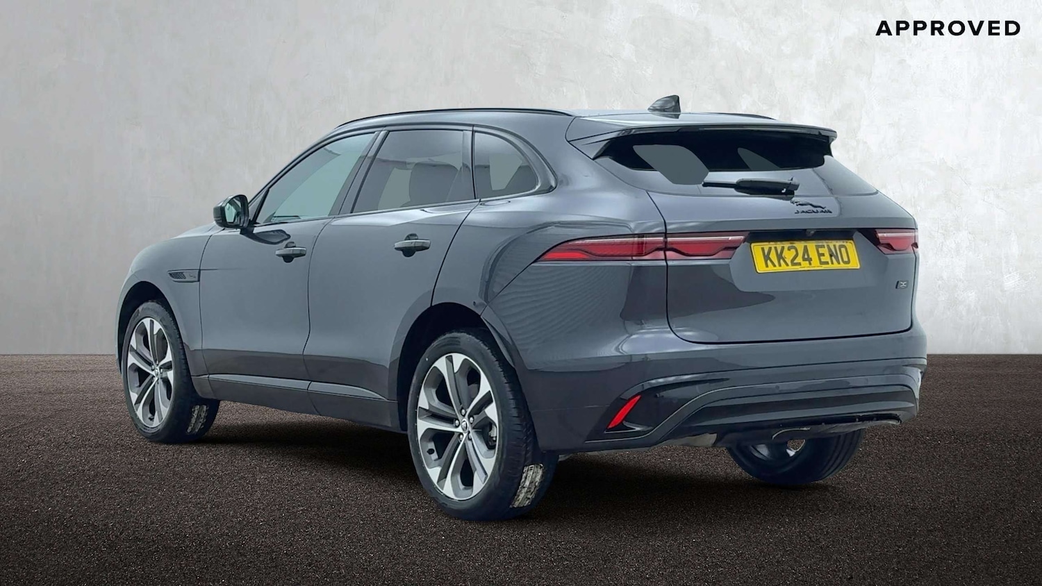 Used Jaguar F-Pace 2024 for sale - 77443325: Photo 2