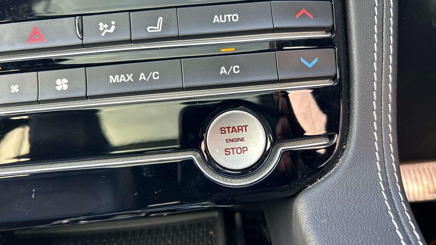 Used Jaguar F-Pace 2019 for sale - 78187861: Photo 34