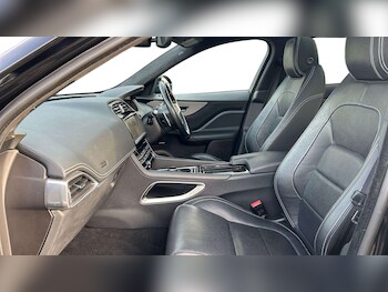 Used Jaguar F-Pace 2019 for sale - 78187861: Photo