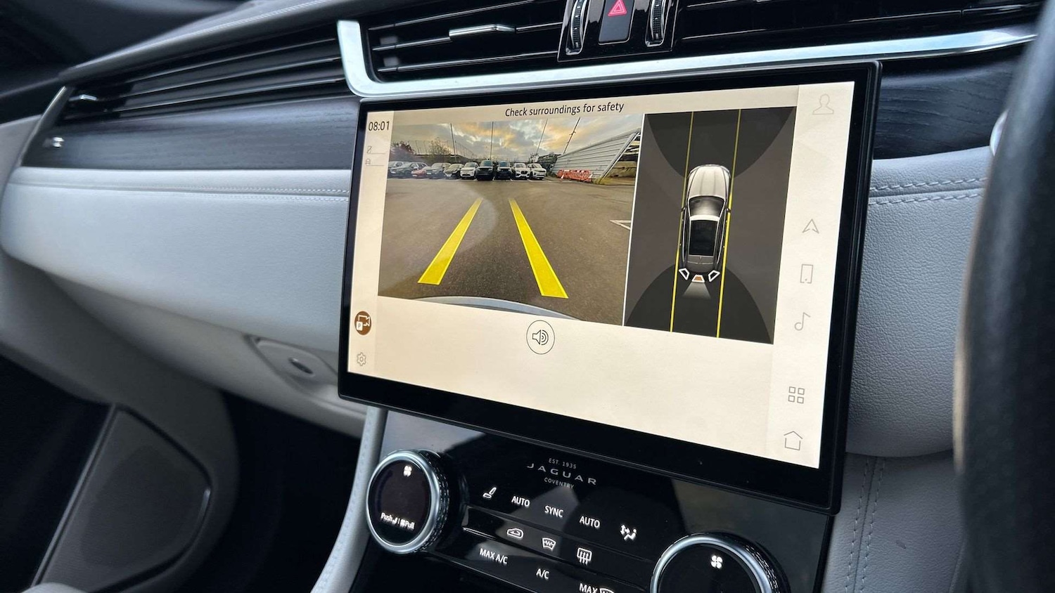 Used Jaguar F-Pace 2022 for sale - 76460215: Photo 12