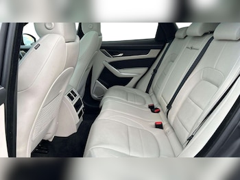 Used Jaguar F-Pace 2022 for sale - 76460215: Photo