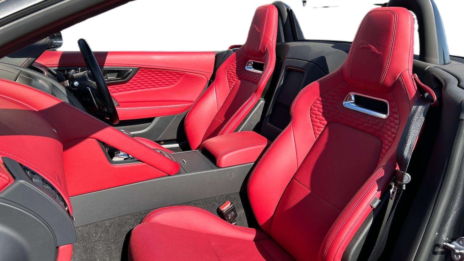 Used Jaguar F-Type 2023 for sale - 76459963: Photo 4