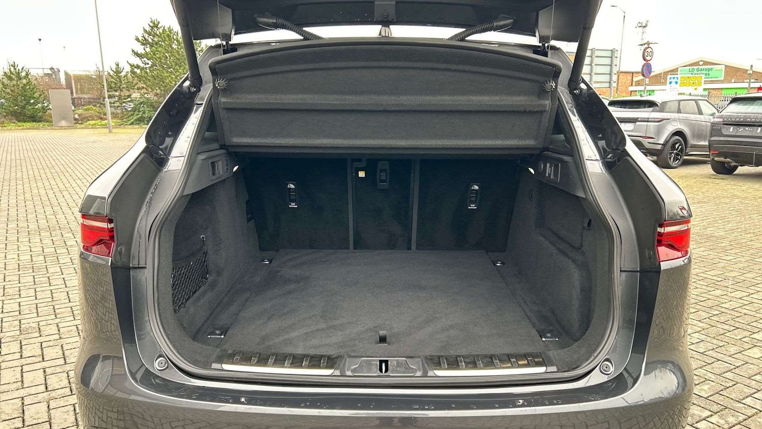 Used Jaguar F-Pace 2023 for sale - 76978896: Photo 10