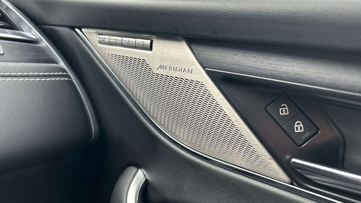 Used Jaguar F-Pace 2023 for sale - 76978896: Photo 31