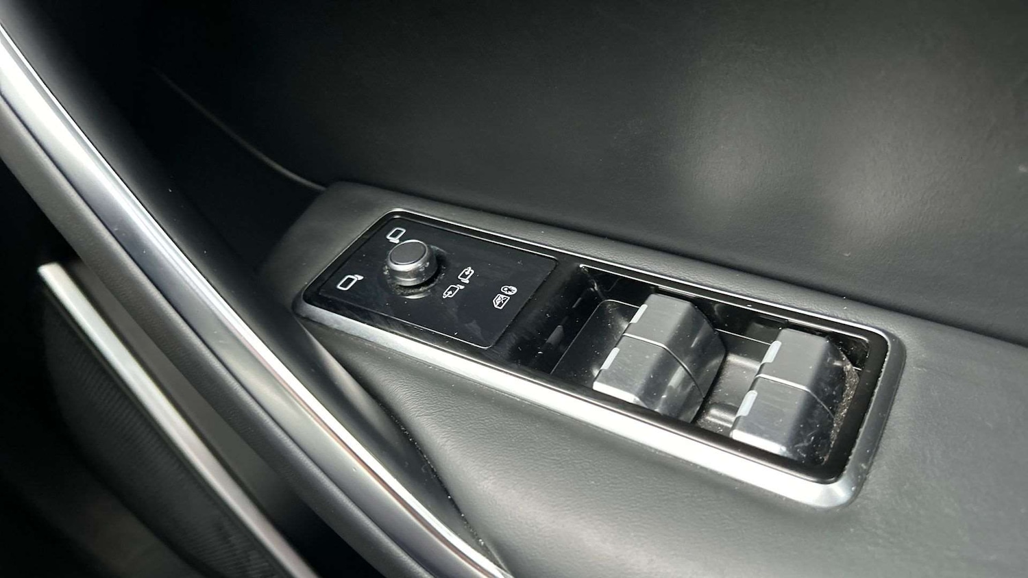 Used Jaguar F-Pace 2023 for sale - 76978896: Photo 32