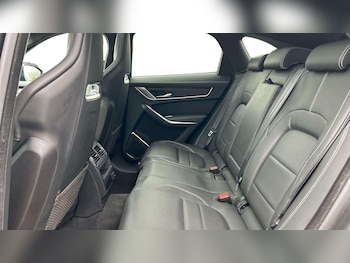 Used Jaguar F-Pace 2023 for sale - 76978896: Photo