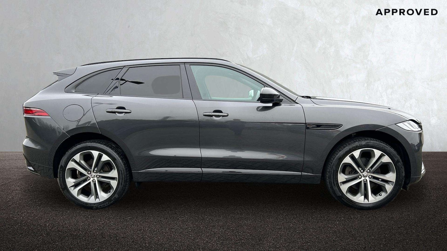 Used Jaguar F-Pace 2023 for sale - 76978896: Photo 5