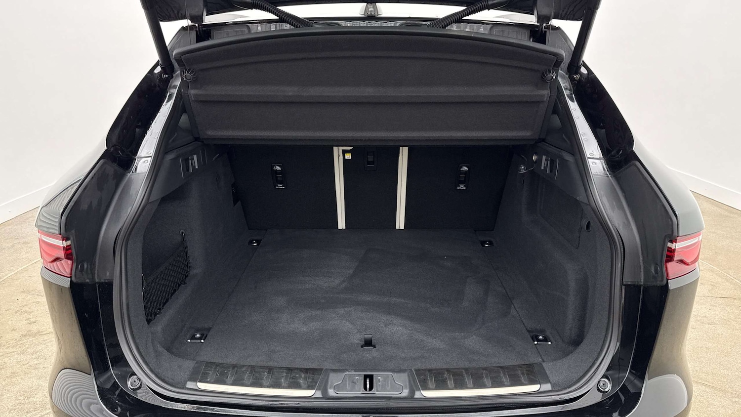 Used Jaguar F-Pace 2024 for sale - 77674684: Photo 10