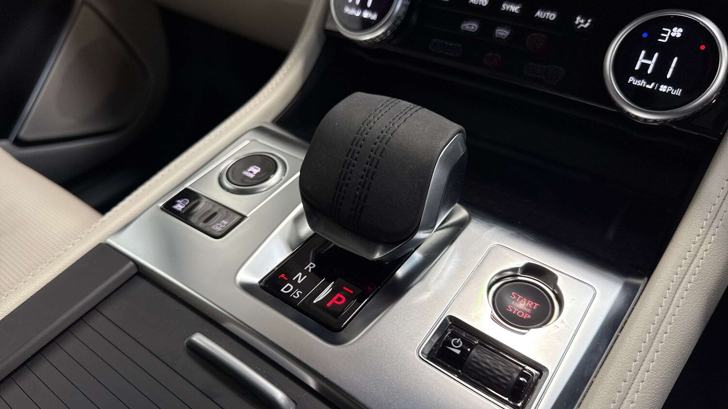 Used Jaguar F-Pace 2024 for sale - 77674684: Photo 13